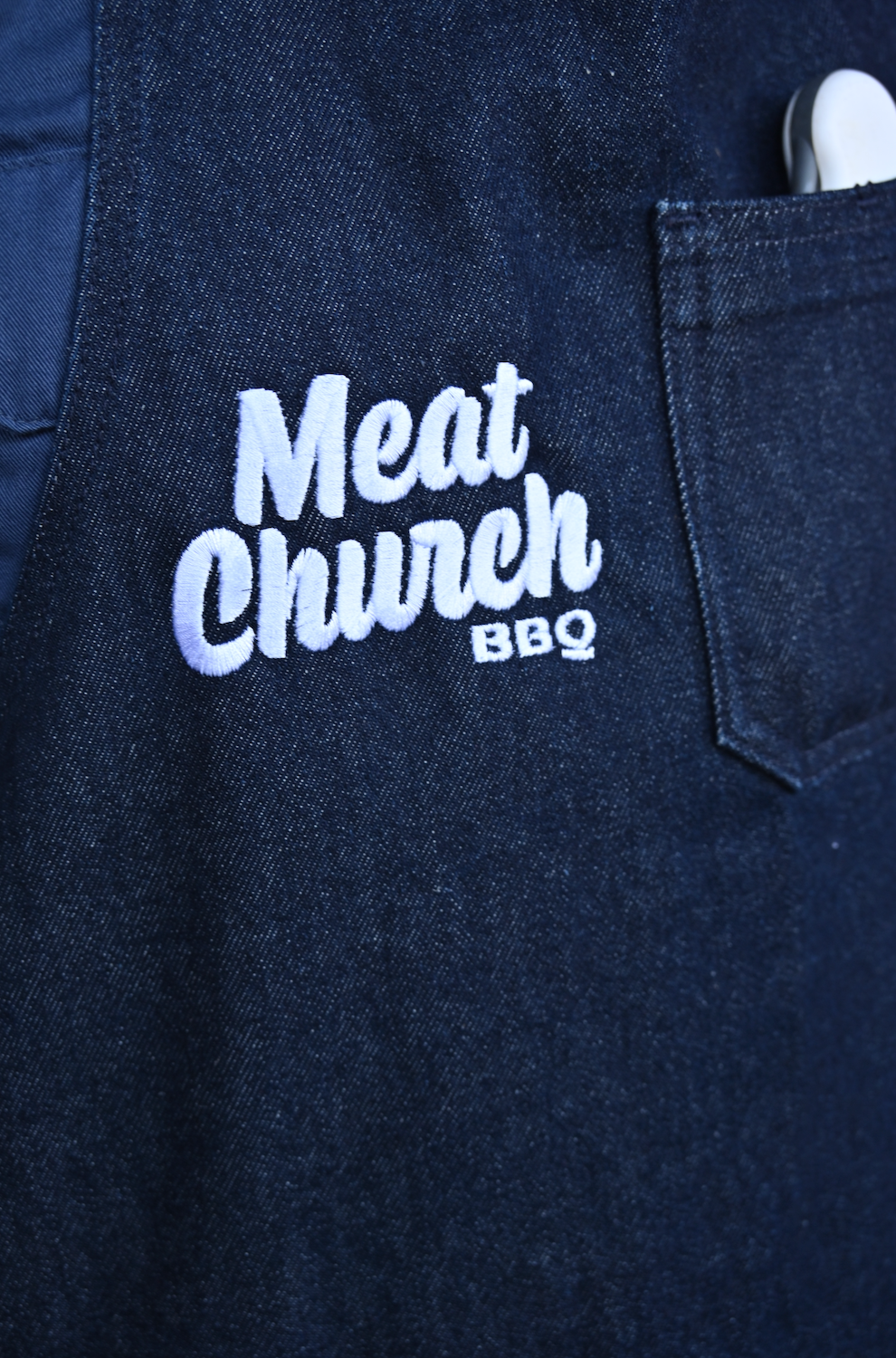 hedley-and-bennett-meat-church-apron-navy-i4 Screenshot_2024-07-03_at_2.52.19_PM.png